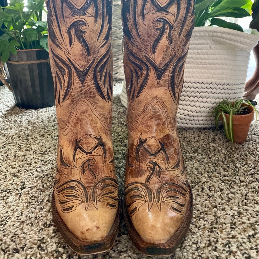 Corral Boots- genuine leather LIKE NEW!